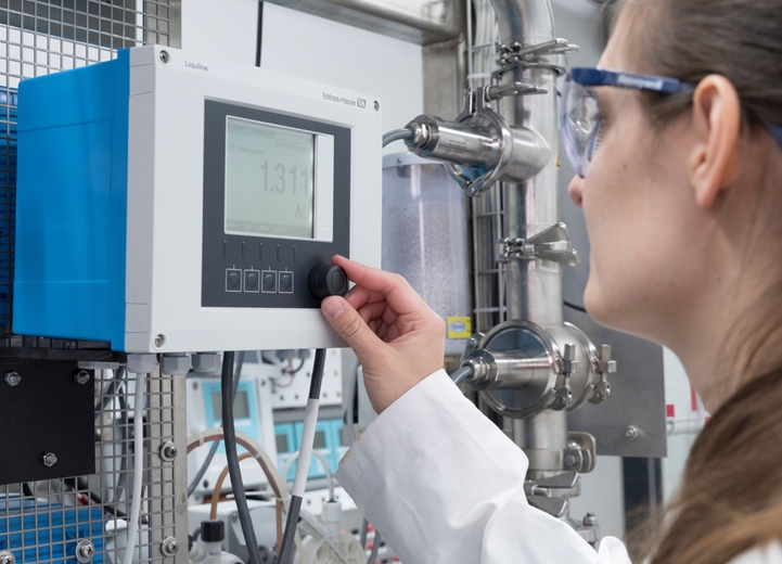 Process photometers for UV absorption, NIR, VIS