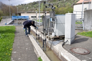 Observación de la entrada de aguas residuales