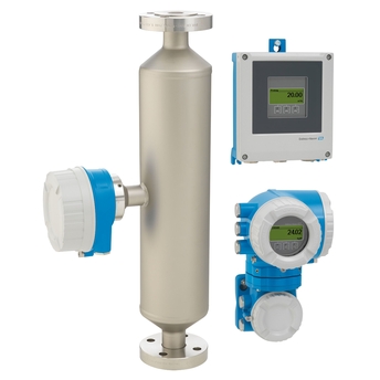 Imagen del caudalímetro electromagnético Proline Promag P 500 / 5P5B con varios transmisores remotos