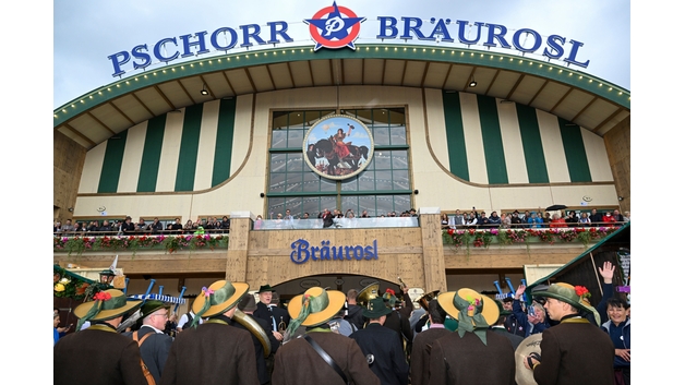 Carpa de Pschorr Bräurosl en el festival Oktoberfest de Múnich